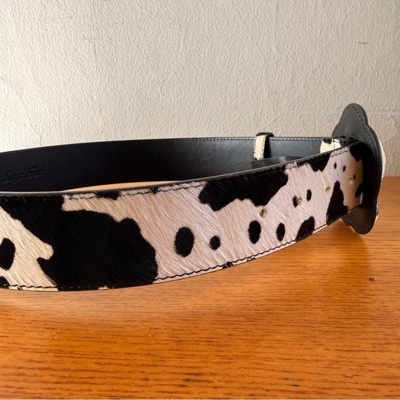 Lisa Says Gah cow print belt